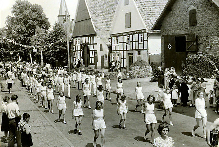 Festzug anlässlich des 40jährigen Bestehens des TSV Wetterburg, 1950