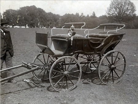 Kutsche aus Wetterburg (?), um 1900