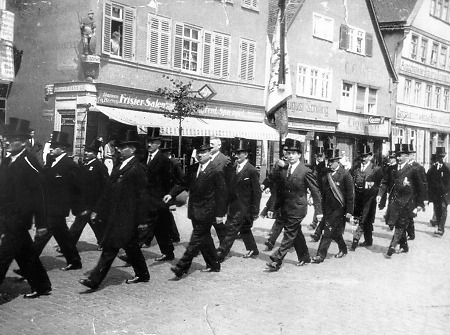 Jüdische Teilnehmer am Ersten Weltkrieg bei einer Totengedenkfeier, um 1925?