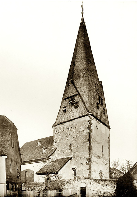 Die reformierte Kirche in Altenhaßlau, 1895