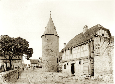 Gemeindehaus und Turm in Meerholz, 1895