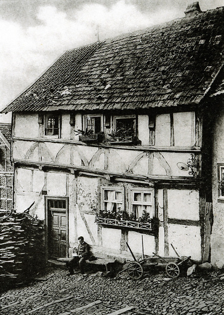 Fachwerkhaus am Ziegenberg in Fritzlar, um 1900?