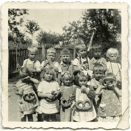 Kinder des Kindergartens in Ockershausen, um 1936/37