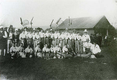 Gruppe von Teilnehmern beim Erntedankfest in Niederaula, 1935