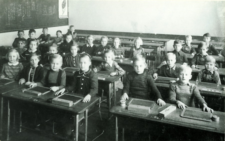 Klasse der Volksschule in Niederaula, 1952