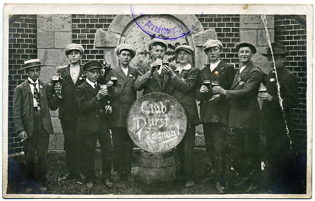 Der Club „Durst genug!“ in Brandoberndorf, um 1915