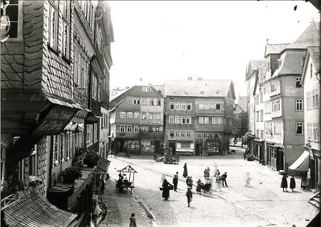 Der Marktplatz (Buttermarkt) in Herborn, 1885
