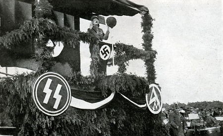 Prinz August Wilhelm bei seiner Rede auf dem Hoherodskopf, Juni 1932