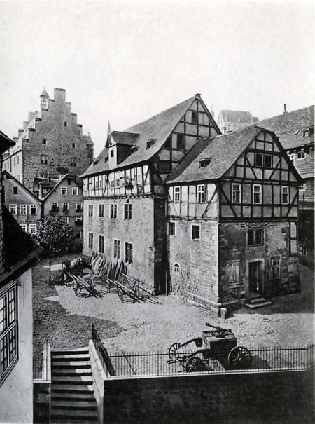 Schuhmarkt mit Kilian in Marburg, um 1875