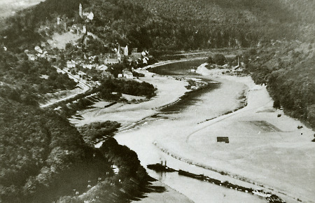 Schleppverband auf dem Neckar bei Hirschorn, 1920er Jahre