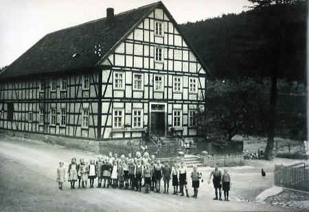 Alte Schule in Dorfitter, um 1937