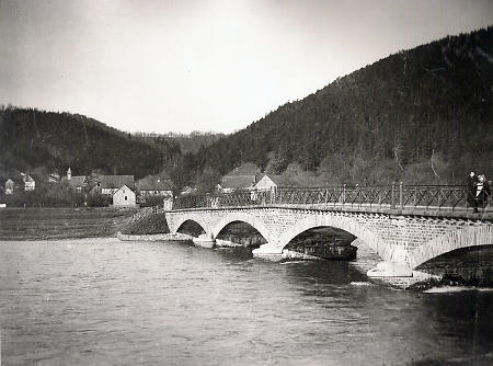 Dorf und Brücke von Asel vom rechten Ederufer aus, 1910