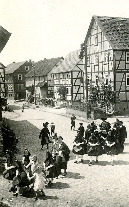Hochzeitszug in Schrecksbach im Nationalsozialismus, 1935-1939