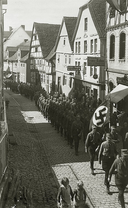 Aufmarsch von SA-Truppen in Frankenberg, 1933-1939