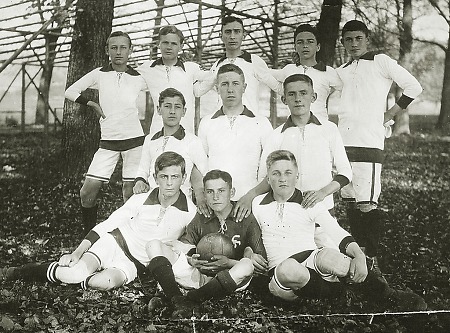 Die erste Fußballjugendmannschaft des Frankenberger Sportvereins Hessen 1911, 1920