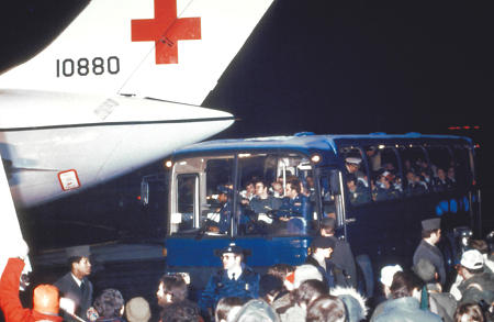 Ankunft der iranischen Geiseln auf der Rhein-Main Air Base nach 444 Tagen Gefangenschaft, 31. Januar 1981