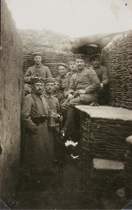 Soldaten im Schützengraben, 1914-1918