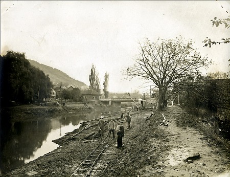 Bauarbeiten am Kinzigufer bei Gelnhausen, um 1928/29