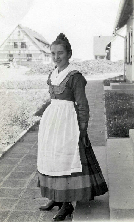 Junge Frau aus Lohra beim Reichsarbeitsdienstes, 1941
