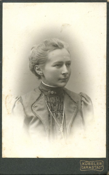 Porträt einer jungen Frau, um 1910