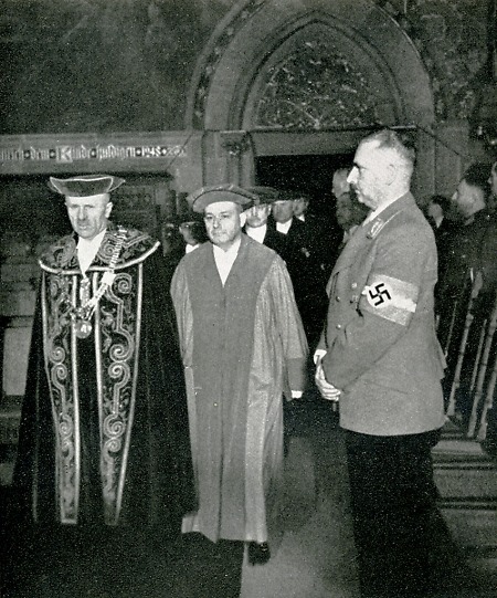 Einzug des Lehrkörpers in die Aula bei der Behring-Feier der Universität Marburg, 4. Dezember 1940