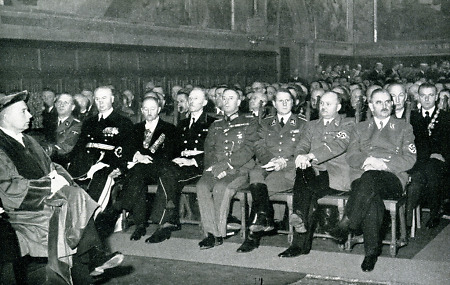 Zuhörer beim Festakt zur Behring-Feier der Universität Marburg, 1940