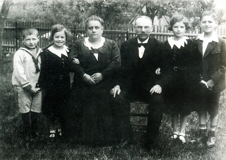 Der jüdische Metzger Hermann Löwenstein und seine Familie aus Fronhausen, um 1932