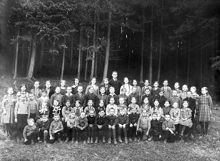 Schulklasse in Oberdieten, 1935