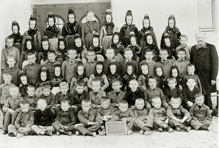 Schulklasse in Beltershausen, 1901