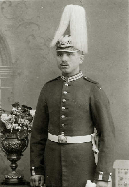 Junger Mann aus Hachborn als Soldat, vor 1914