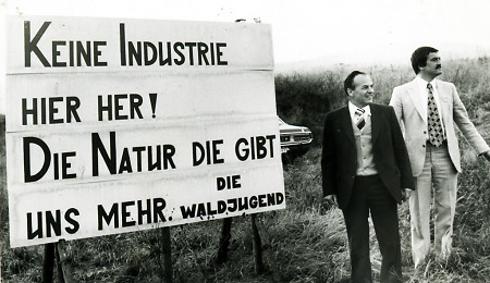 Plakat gegen Industrieansiedlung in Sechshelden, um 1975