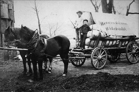 Der Müllerwagen der Hatzbachsmühle bei Röddenau, um 1910