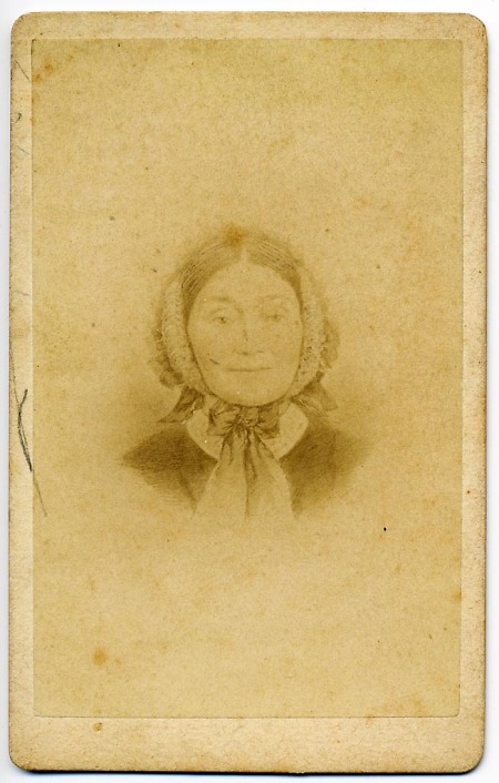 Porträt einer unbekannten Frau mit Haube, um 1880?
