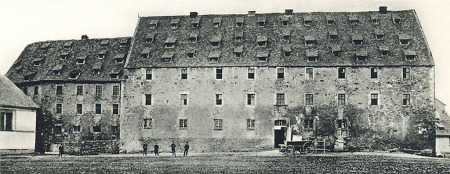 Der Nordflügel des Klosters Ahnaberg, um 1900?