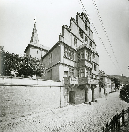Das Hilchenhaus in Lorch, um 1900