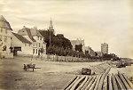 Vorschaubild Das Rheinufer in Eltville mit der mainzischen Burg, um 1875