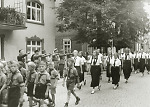 Vorschaubild Marsch von Angehörigen des Jungvolks und des Bundes deutscher Mädel, 1936-1939