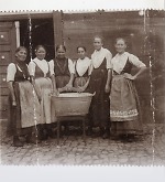 Vorschaubild Waschtag in Haubern, 1910er Jahre?