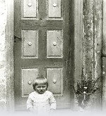 Vorschaubild Kleinkind in Hachborn, um 1925?