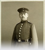 Vorschaubild Unbekannter junger Mann als Soldat, um 1910?