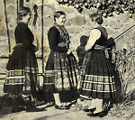 Vorschaubild Schlitzerinnen in Sonntagstracht, um 1936