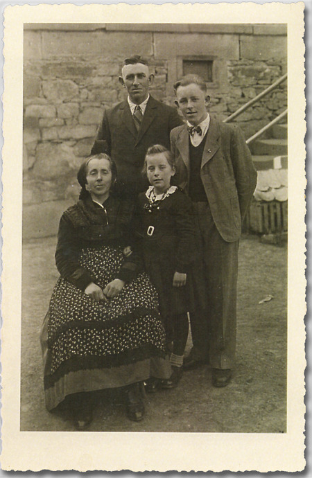 Familie eines Landwirts aus Kirchvers, um 1938