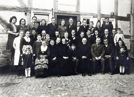 Hochzeit in Rollshausen, 1945