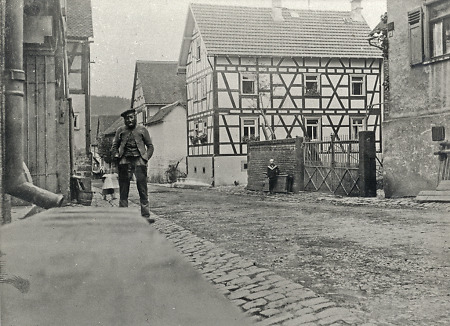 Die Untergasse (Rittergasse) in Queckborn, um 1910