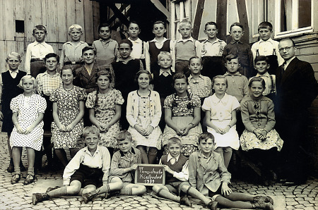 Teilnehmer eines Tanzkurses in Queckborn, 1939