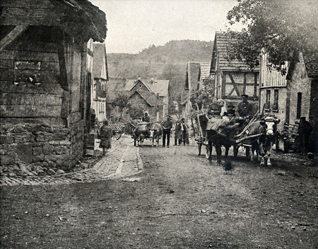 Der Mühlweg (Licher Straße) in Queckborn, um 1910