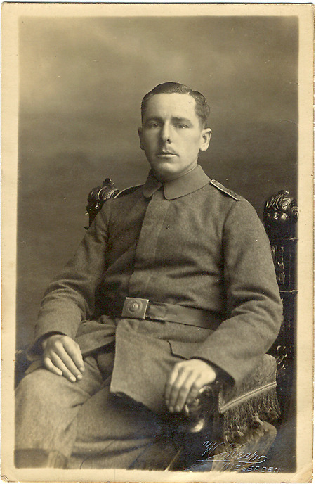 Junger Mann aus Queckborn als Soldaten, um 1914