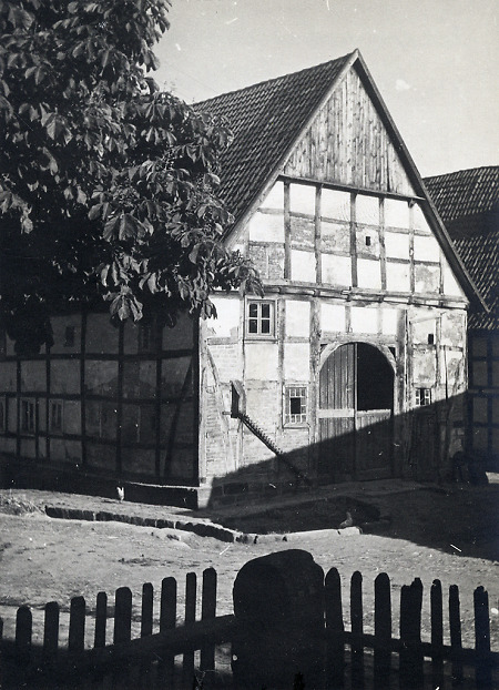 Niedersachsenhaus mit Kastanie in Külte, 1936