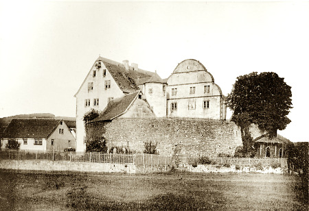 Das Schloss in Burgjoß von Süden, 1895