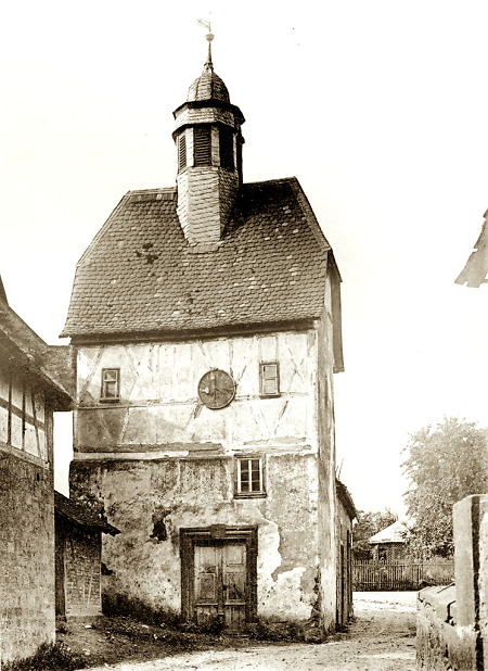 Die Totenhofkapelle in Hailer, 1895